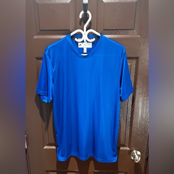 Men’s Adidas Aeroready Athletic t-shirt. - Picture 2 of 5